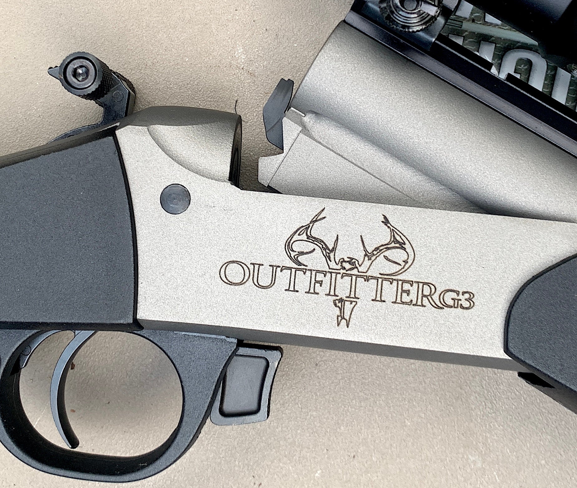 Traditions-Outfitter-G3-logo