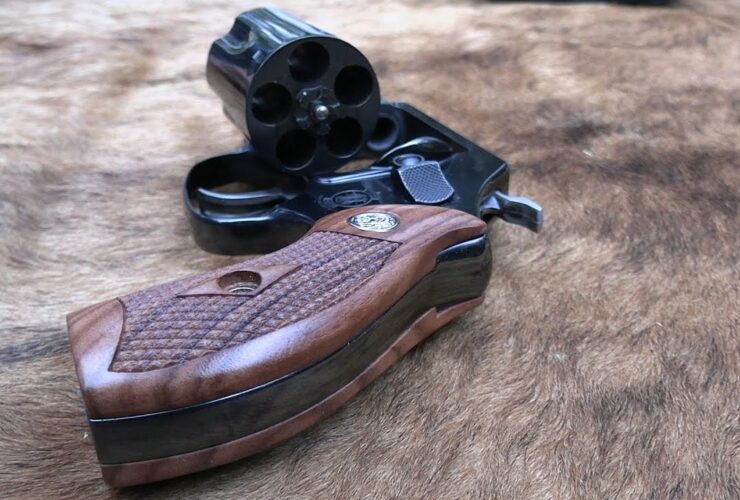 Did Smith And Wesson Finally Make A REAL Classic Revolver?